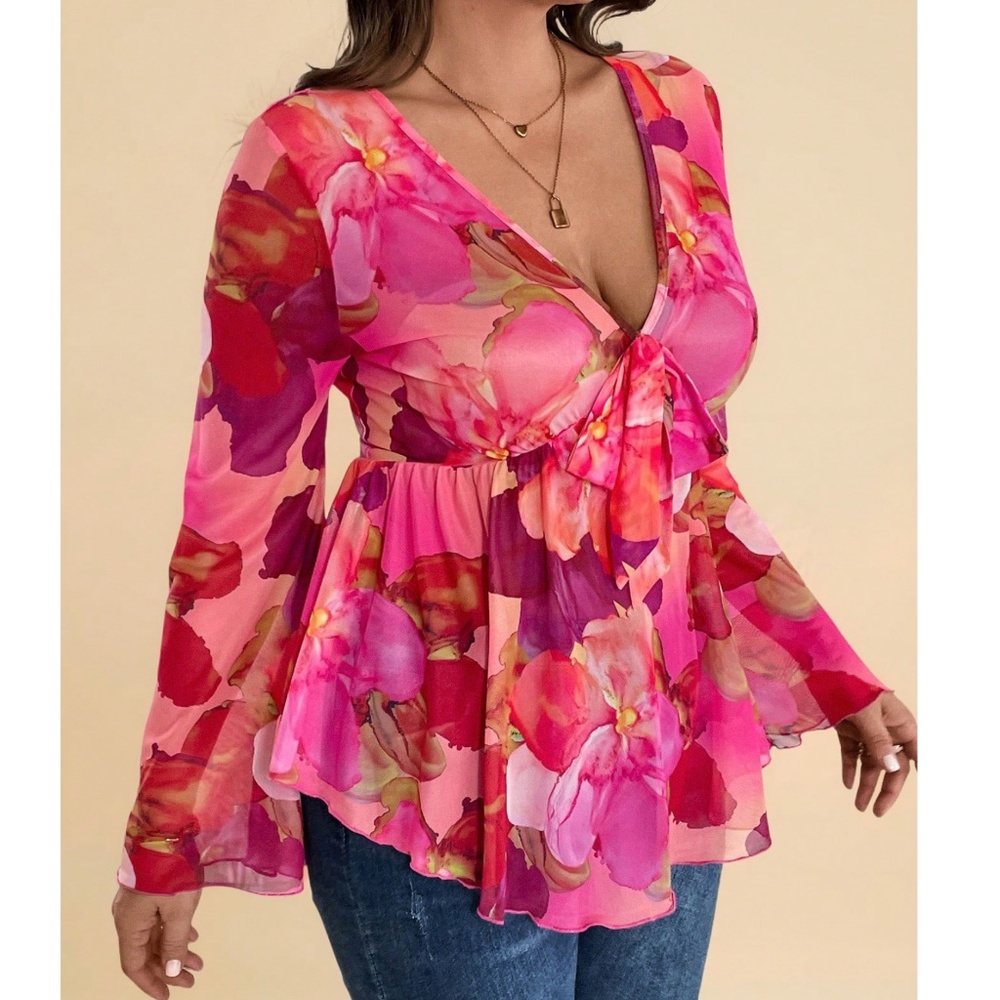 Plus Floral Print V neck Front Tie Flared Long sleeve Top - Picture 3 of 6